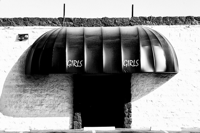 vegas-club-girls-thomas-hawk