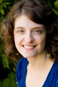 Headshot: Kelly Martineau