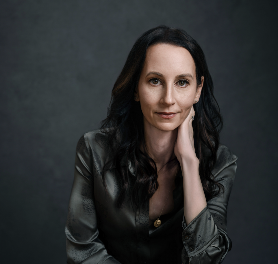 nicole graev lipson author