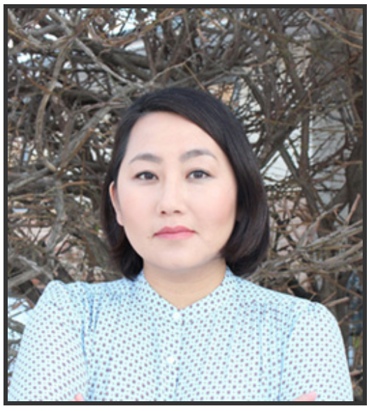 Headshot: Kao Kalia Yang