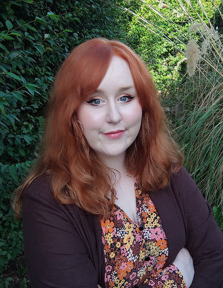 Headshot: Author Jillian Halket