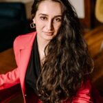 Headshot of Author Selina Mahmood, a Pakistani-American